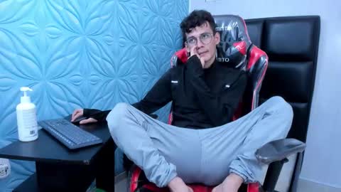 MAX online show from November 2025 12:49:02 PM