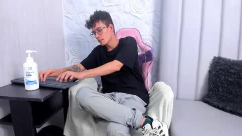 MAX online show from November 2025 01:56:02 PM