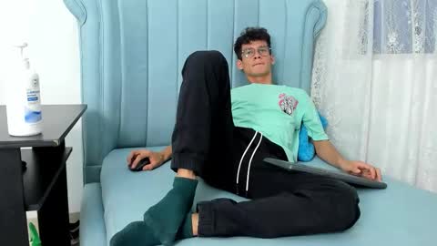 MAX online show from November 2025 12:29:02 PM