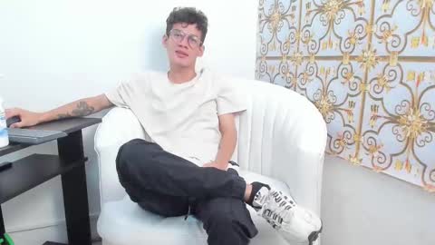 MAX online show from December 2025 12:14:01 PM