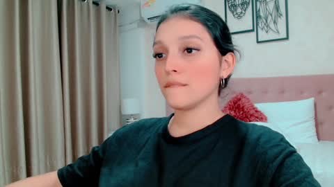 Sarahs Room online show from January 2025 04:36:02 AM