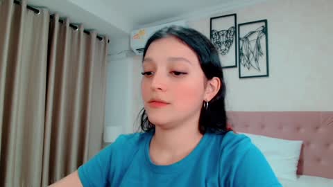Sarahs Room online show from January 2025 03:40:02 AM