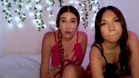 Moon online show from November 2025 10:09:02 PM