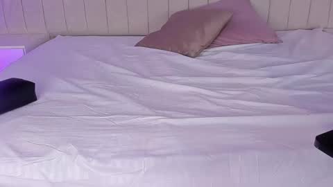 Snapshot of littleoliviia_ chatting on February 2025 12:43:02 PM im olivia IG littleolivia01 online show from February 2025 12:43:02 PM