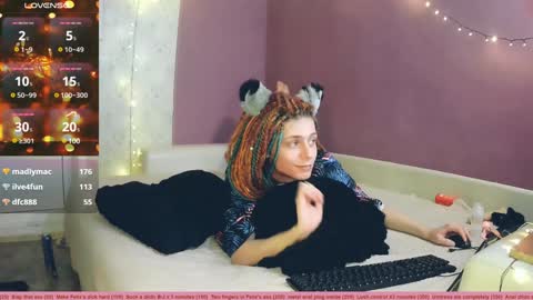 Felix online show from December 2024 03:01:02 AM