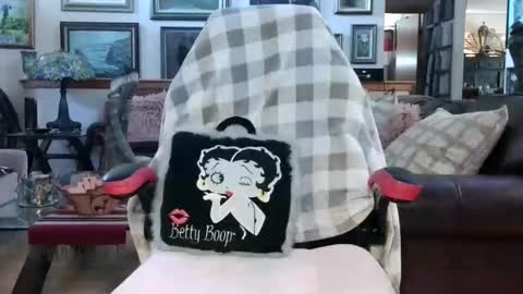 Miss D   Shows Mon Wed  Fri online show from February 2026 04:28:02 PM