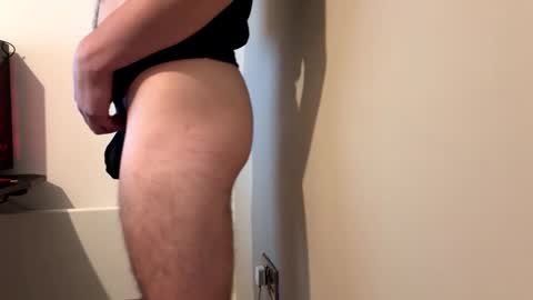 yettobebroken online show from September 2025 10:48:02 PM