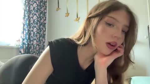 littleprincess3000 online show from April 2026 01:03:02 PM