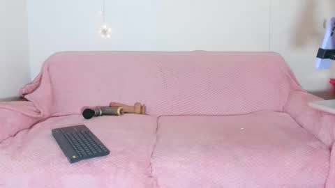 Snapshot of littlesammysexy chatting on April 2026 05:15:02 PM Sammy online show from April 2026 05:15:02 PM