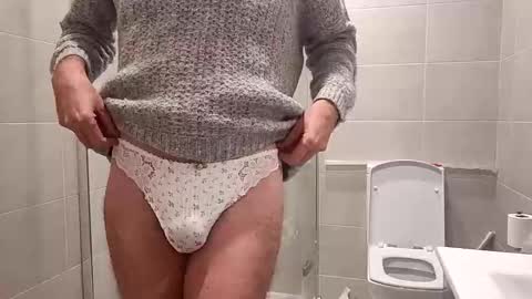 littleslutsasha online show from December 2024 03:49:01 AM