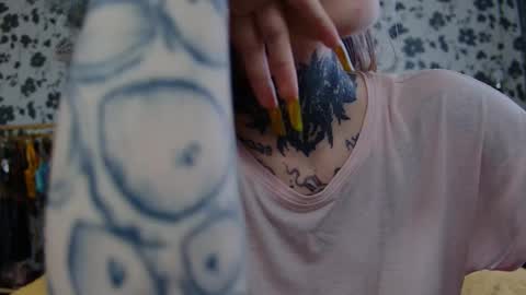 Niki  free tg channel with some photos gifs and info about streams  online show from October 2025 06:34:02 AM