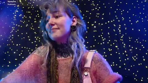 Niki  free tg channel with some photos gifs and info about streams  online show from April 2026 02:13:02 PM