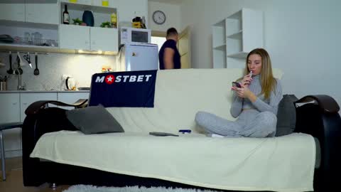 Snapshot of littlesweettifany chatting on December 2024 03:47:02 PM Little Tifany online show from December 2024 03:47:02 PM