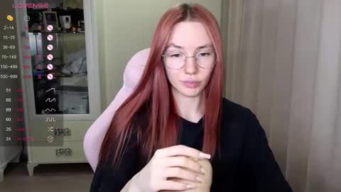 Eliana online show from October 2025 10:43:02 AM