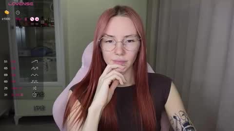 Eliana online show from November 2025 10:49:01 AM