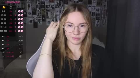 Eliana online show from April 2026 10:01:02 AM