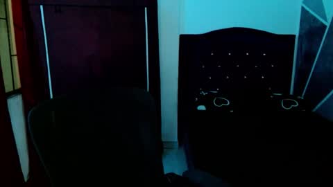 Eros online show from December 2025 01:46:02 AM