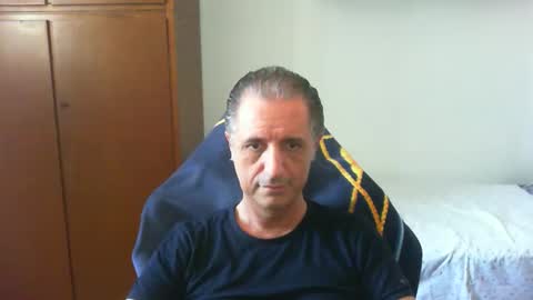 liuk53 online show from May 2026 10:45:01 AM