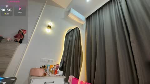 Snapshot of liuli_flower chatting on April 2026 10:22:01 PM liuli_flower online show from April 2026 10:22:01 PM