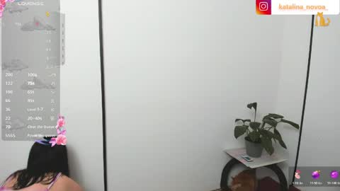 Snapshot of liv_rosse chatting on June 2026 02:01:01 AM Katalina Novoa. online show from June 2026 02:01:01 AM