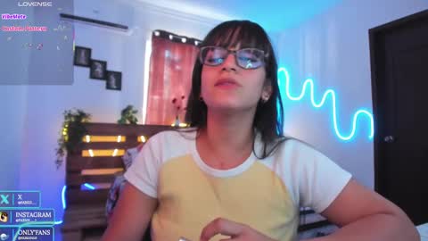 Snapshot of livfabi_ chatting on October 2025 06:37:01 PM Livfabi online show from October 2025 06:37:01 PM
