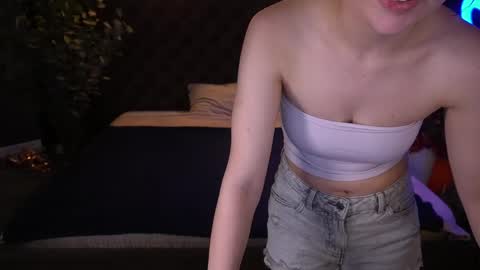 liviashy online show from April 2026 07:52:02 PM