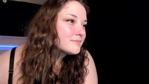 Liv online show from November 2025 09:08:01 PM