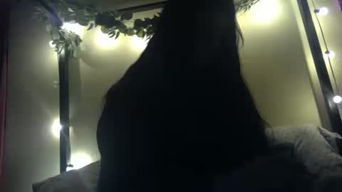 Liv Mirage online show from October 2025 10:05:02 AM