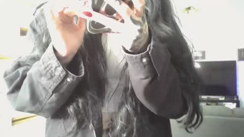 Liv Mirage online show from November 2025 06:51:01 PM