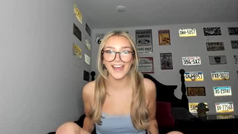 Livvy online show from November 2025 02:56:02 AM