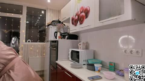 Snapshot of livyybosom chatting on May 2026 06:13:01 PM My name is Livy Nice to meet you Thumbs up please its important online show from May 2026 06:13:01 PM