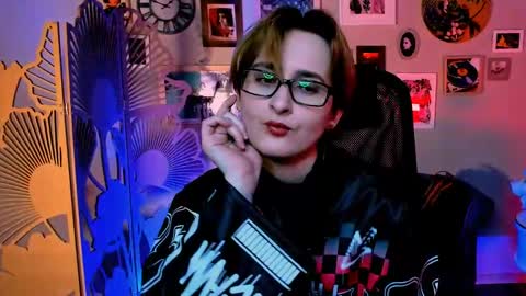LixeLuna online show from April 2026 06:22:01 AM