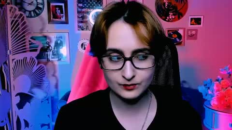 LixeLuna online show from April 2026 07:04:01 AM