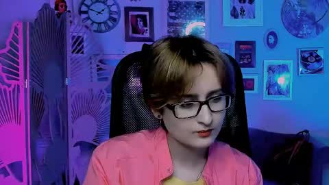 LixeLuna online show from May 2026 06:19:02 AM