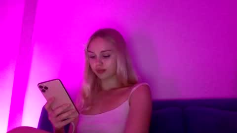 Liya online show from September 2025 02:00:02 PM
