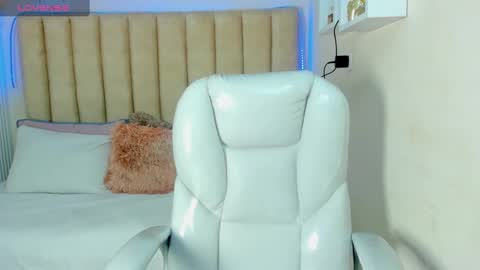 LIZ online show from February 2025 10:39:02 PM