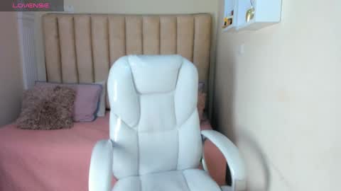 LIZ online show from March 2025 12:10:02 AM