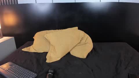 Liz  online show from February 2025 04:14:01 PM