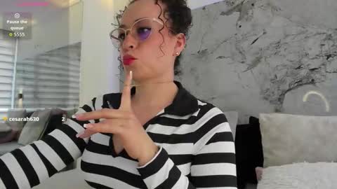 Liz  online show from December 2025 04:03:01 PM