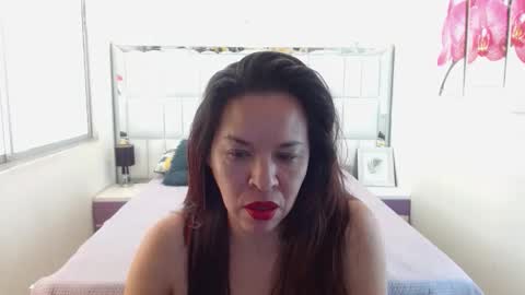 Snapshot of lizeth_bels chatting on May 2026 12:13:02 PM L I Z E T H online show from May 2026 12:13:02 PM