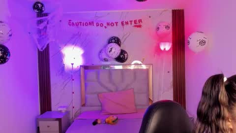 lizeth_salazar online show from October 2025 12:03:01 PM