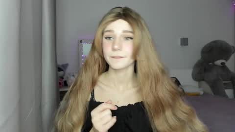 lizza_a online show from April 2026 06:16:02 PM