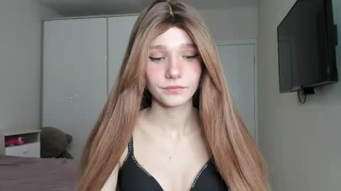 lizza_a online show from May 2026 05:04:01 AM