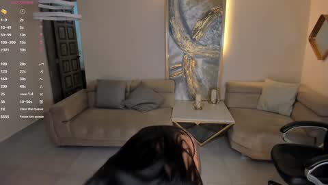 Snapshot of lizzhamilton_ chatting on February 2025 11:27:01 PM Lizzi online show from February 2025 11:27:01 PM