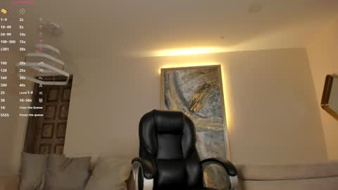 Snapshot of lizzhamilton_ chatting on February 2025 05:10:01 AM Lizzi online show from February 2025 05:10:01 AM