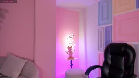 Snapshot of lizzhamilton_ chatting on September 2025 05:56:02 PM Lizzi online show from September 2025 05:56:02 PM