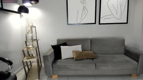 Snapshot of lizzhamilton_ chatting on January 2026 08:43:01 PM Lizzi online show from January 2026 08:43:01 PM