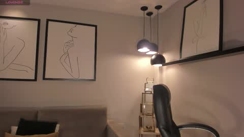 Snapshot of lizzhamilton_ chatting on February 2026 08:49:01 PM Lizzi online show from February 2026 08:49:01 PM