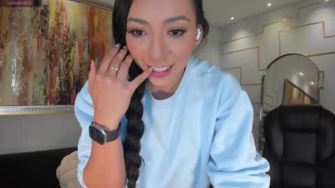 Snapshot of lizzhamilton_ chatting on February 2026 08:52:01 PM Lizzi online show from February 2026 08:52:01 PM