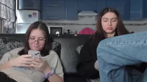 lizzi_muur online show from February 2025 01:20:01 PM